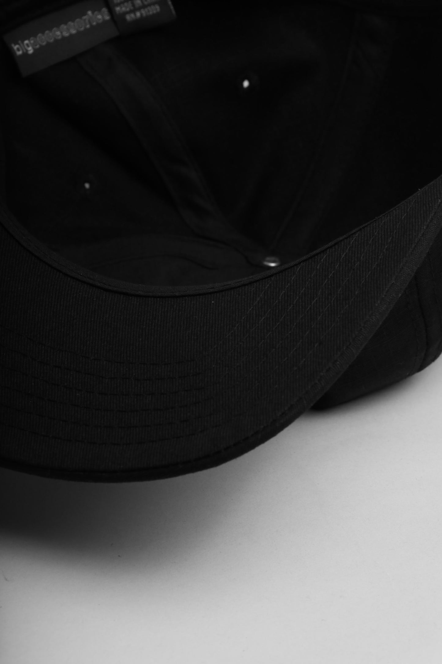 BLACK ROPE FILL CAP
