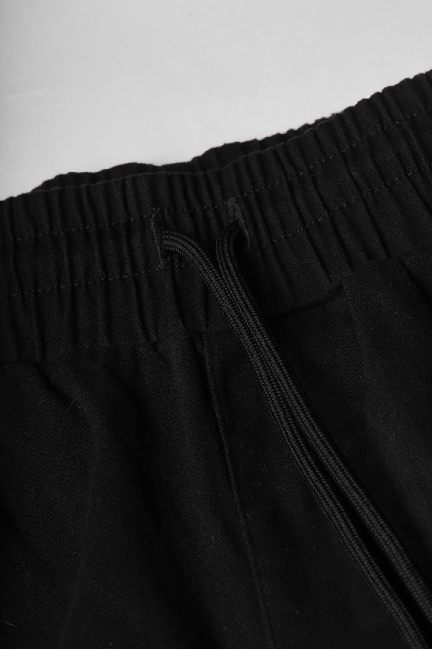 OBLIQUE BLACK CHINO PANT